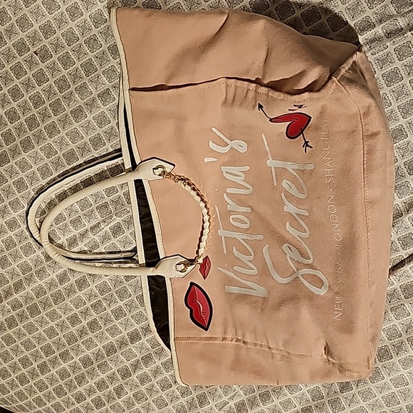 Victoria's Secret New York london Shanghai Logo pink Oversized Tote Bag - Picture 3 of 8